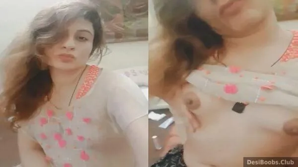 Desi sex influencer with luscious breasts