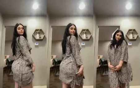 Desi bihari sex girl with a busty figure