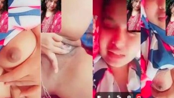 Desi Girl Enjoys Live Sex Lover with Handjob