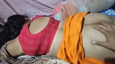 Desi sex hd of aunty’s sleeping Indian ass