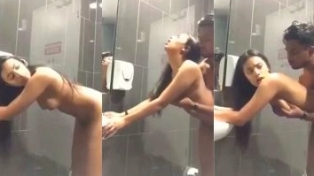 Young Couple Bathroom Sex Record with Anal